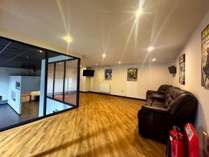 Photo 16- click for photo gallery